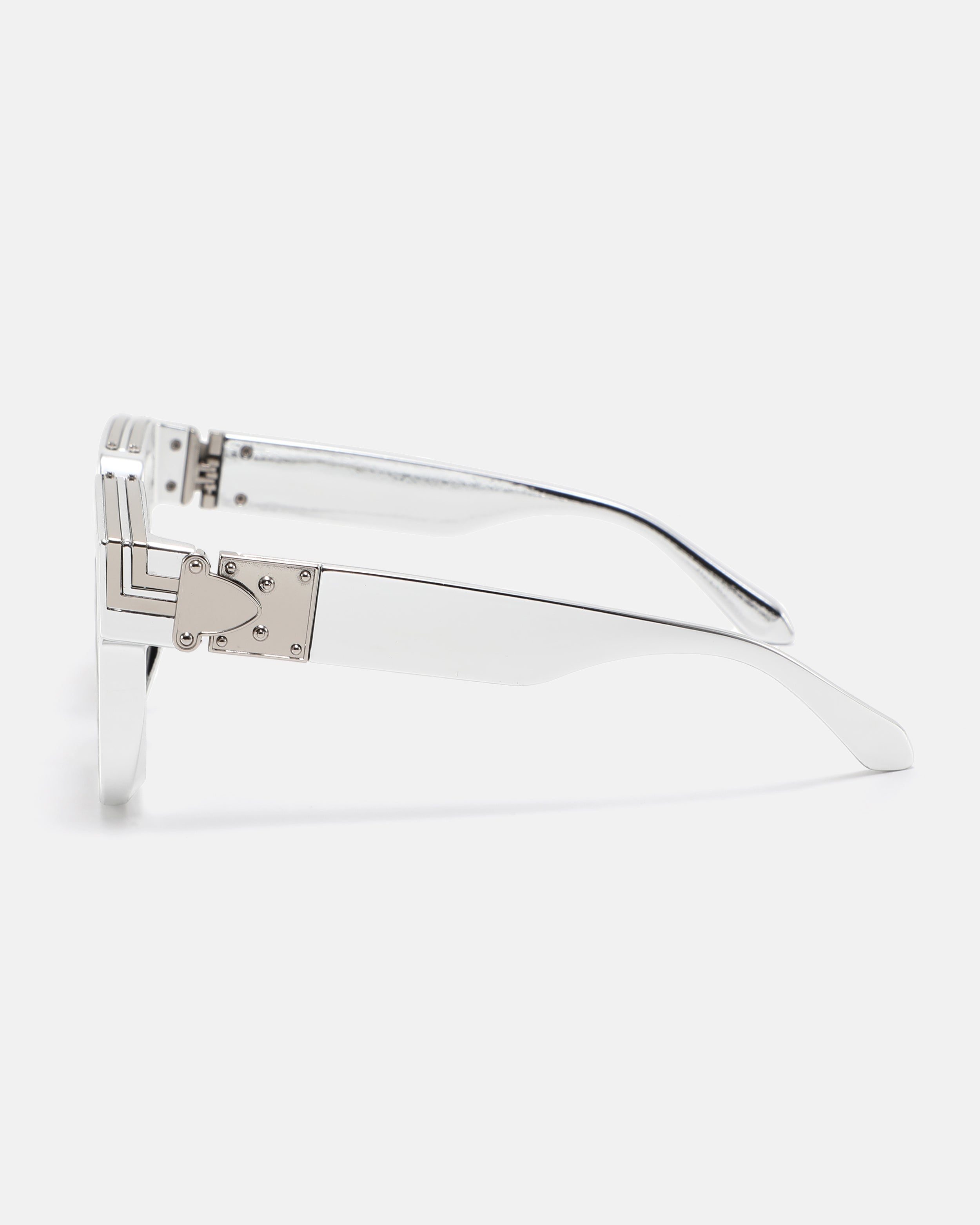 LUMINARY | CHROME