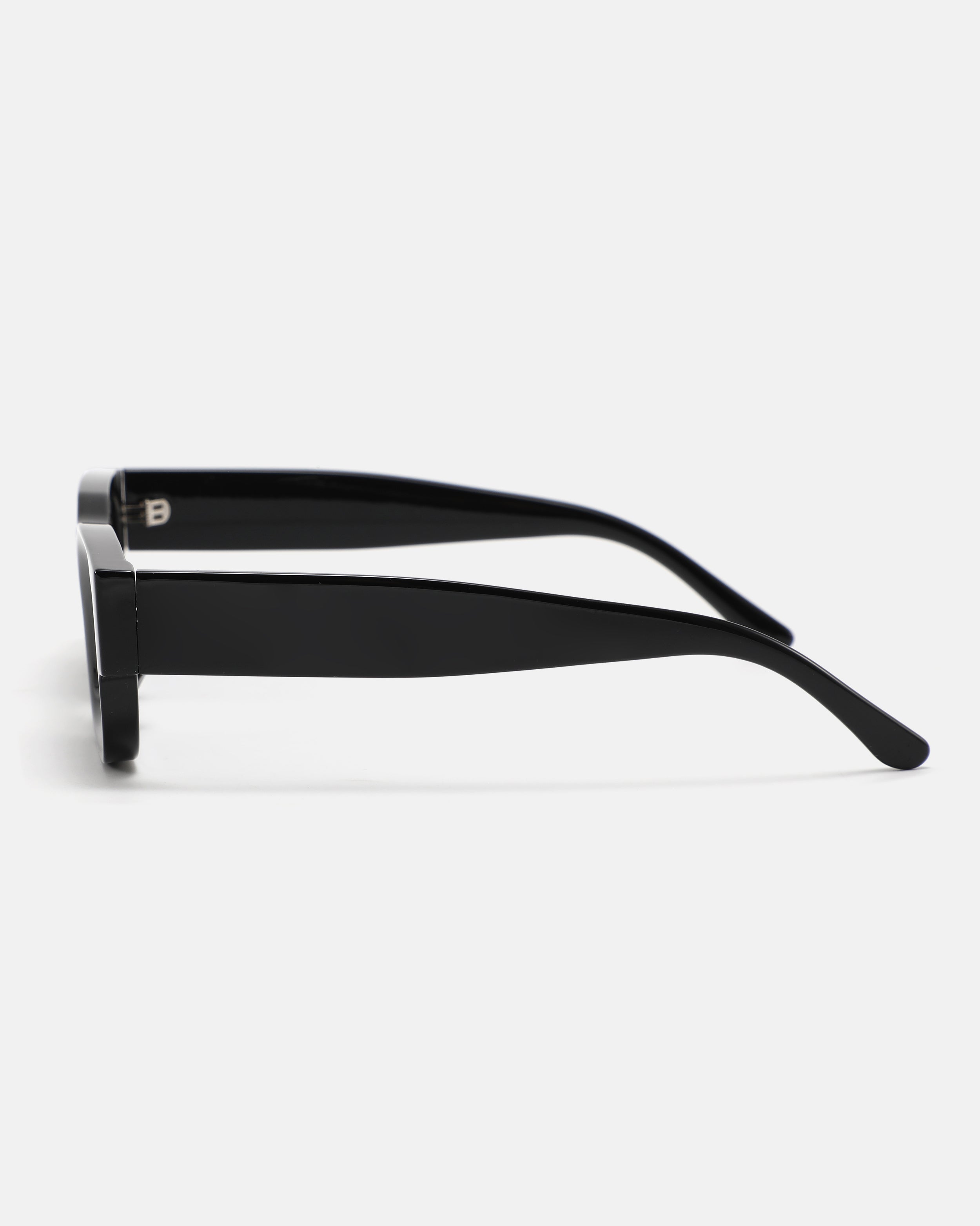 MIRAGE Rectangle Sunglasses | Black