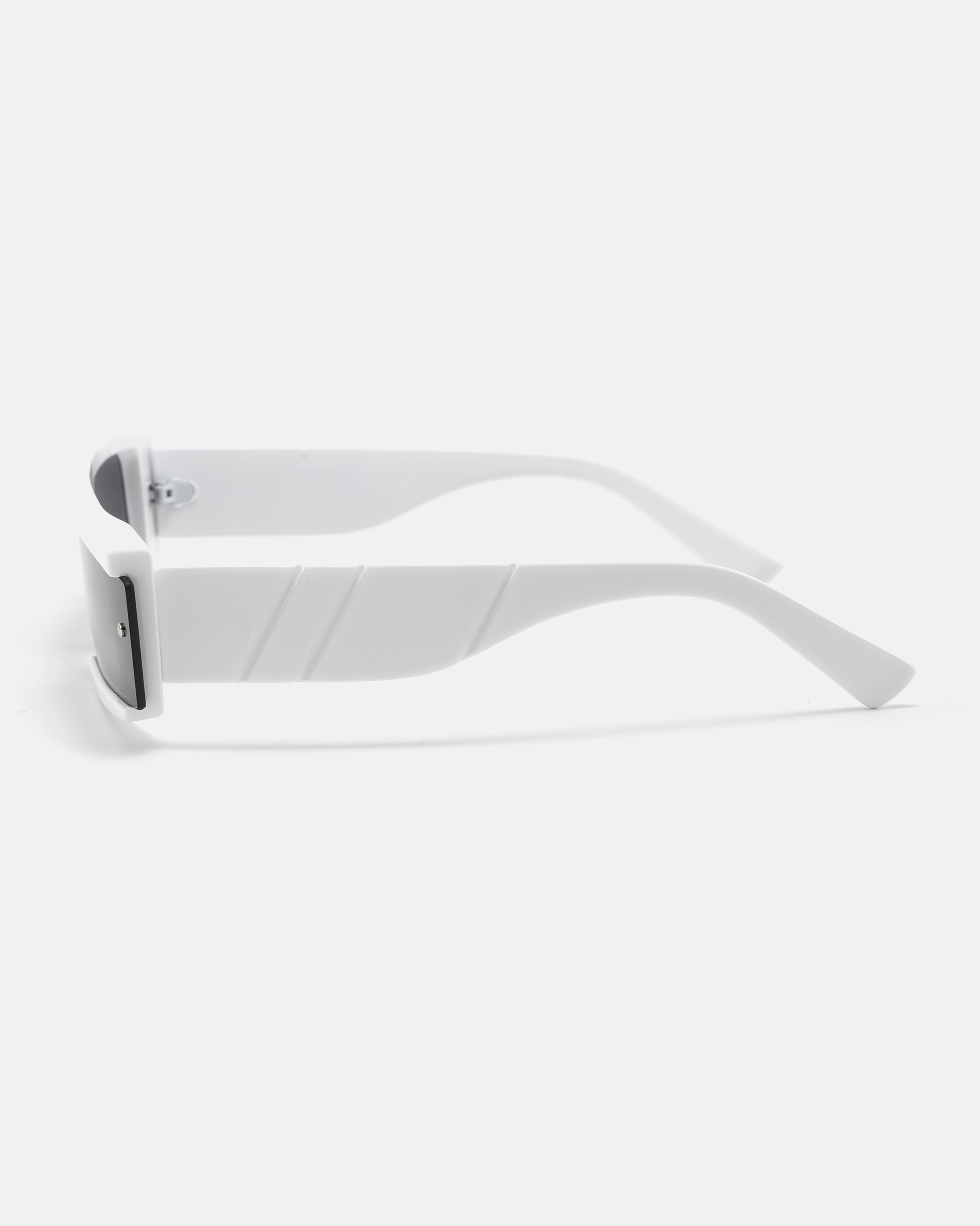 ASTRO Rectangle Sunglasses | White