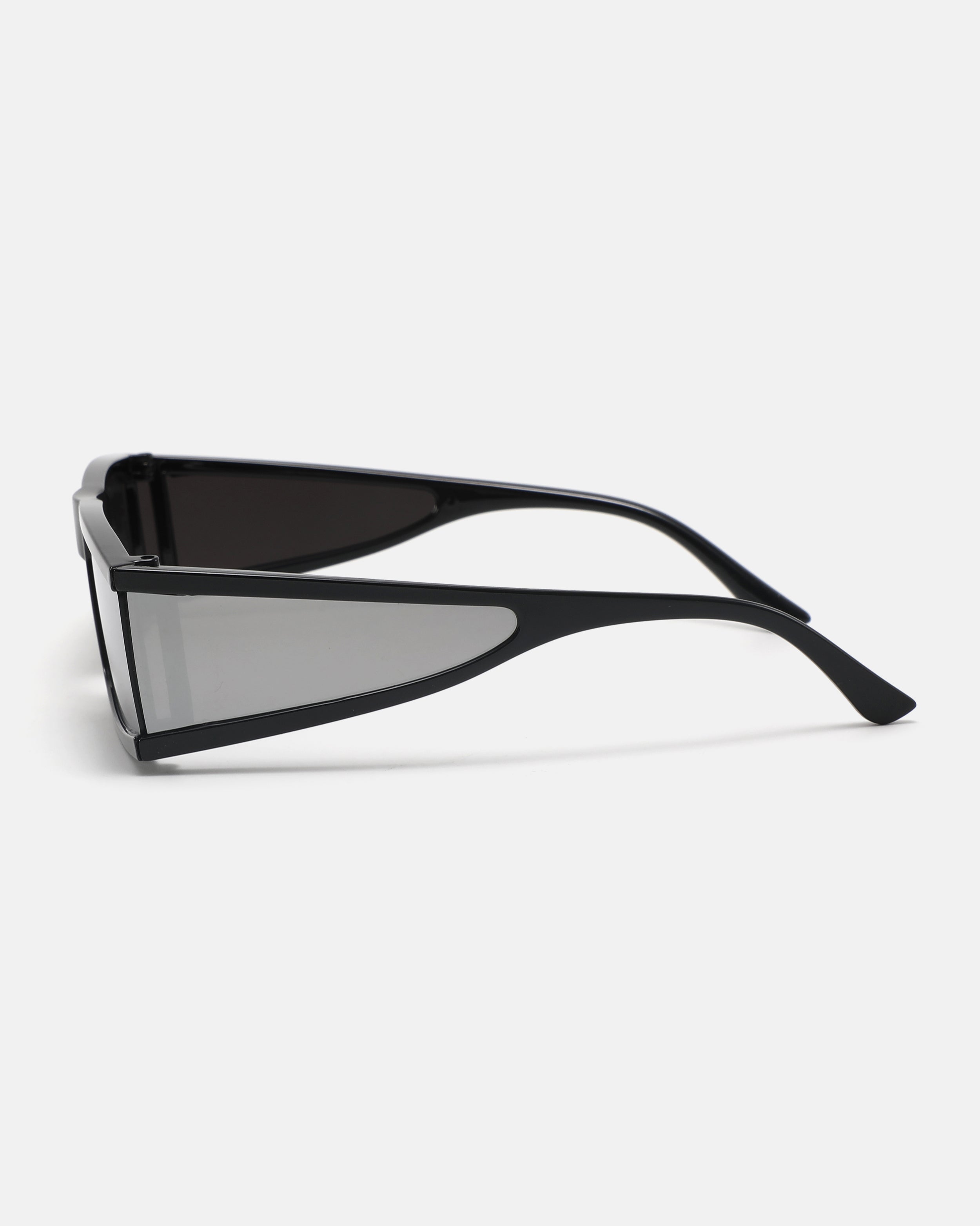 CERES Shield Sunglasses | Black / Chrome
