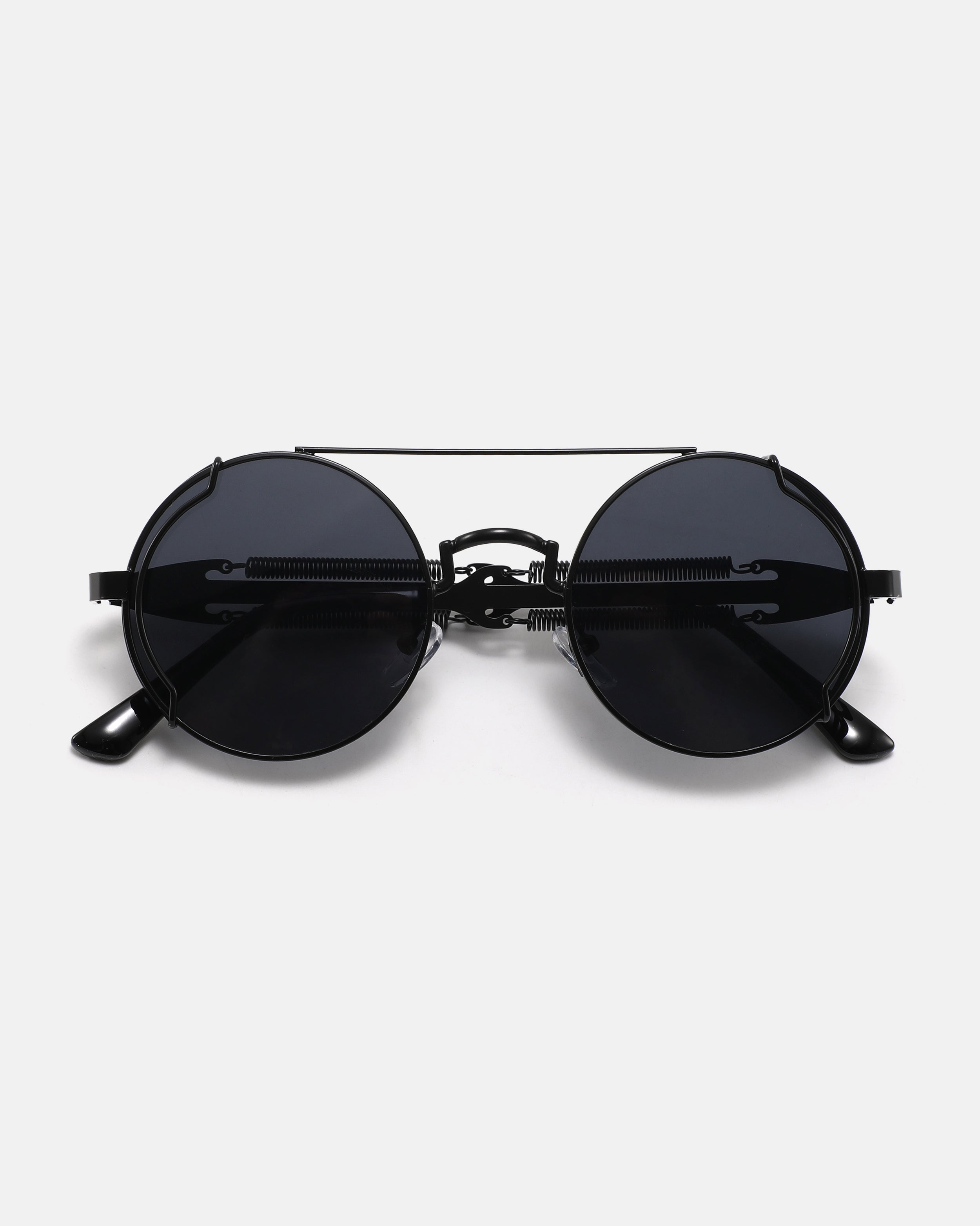 HELIX Round Sunglasses | Black