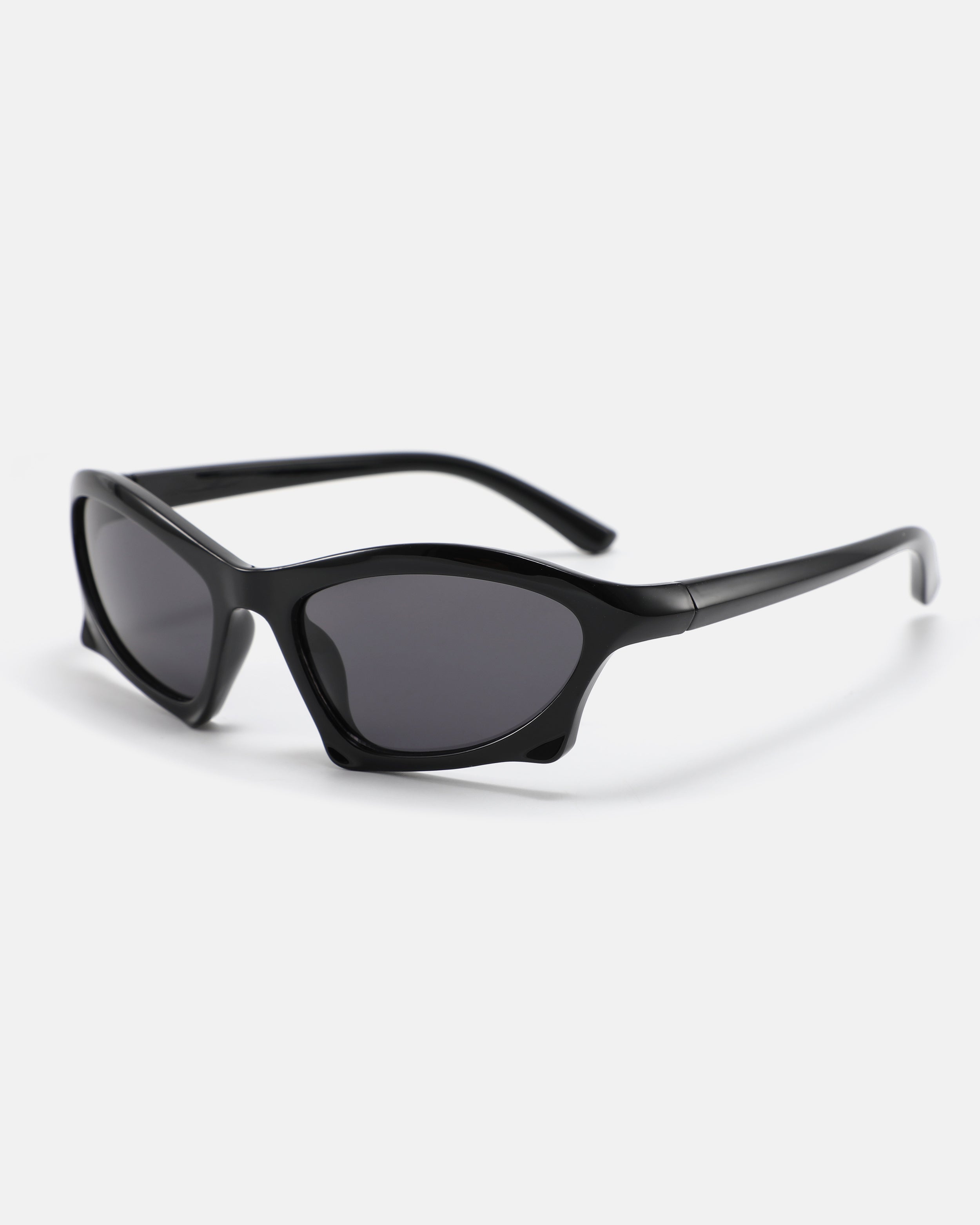 LUNAR Wrap Sunglasses | Black