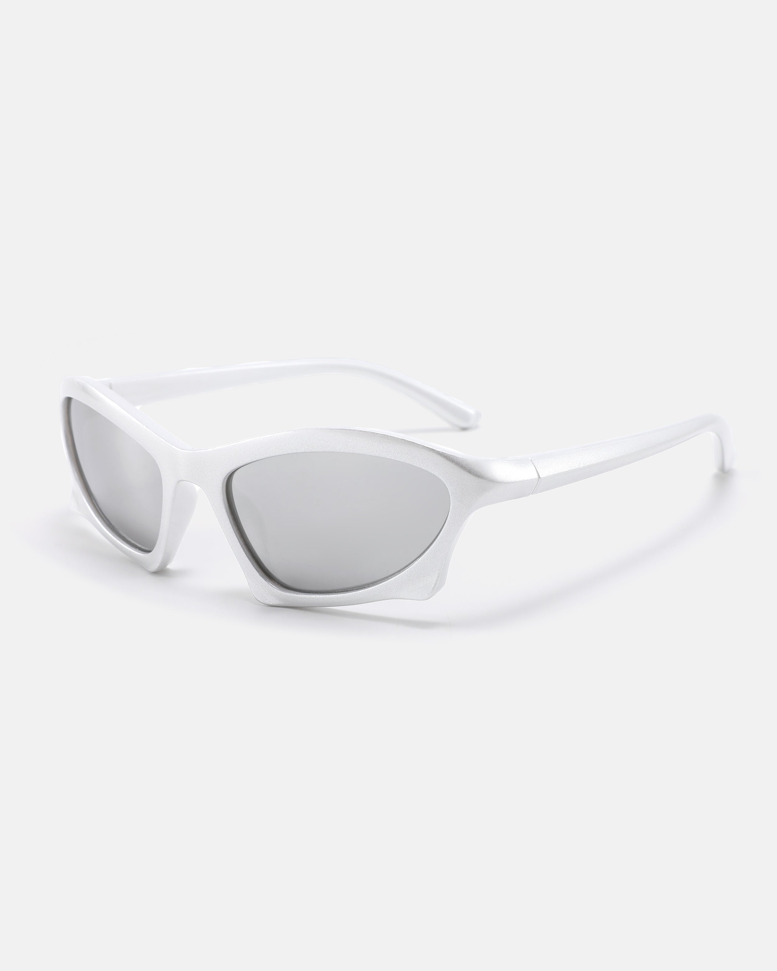 LUNAR Wrap Sunglasses | Silver
