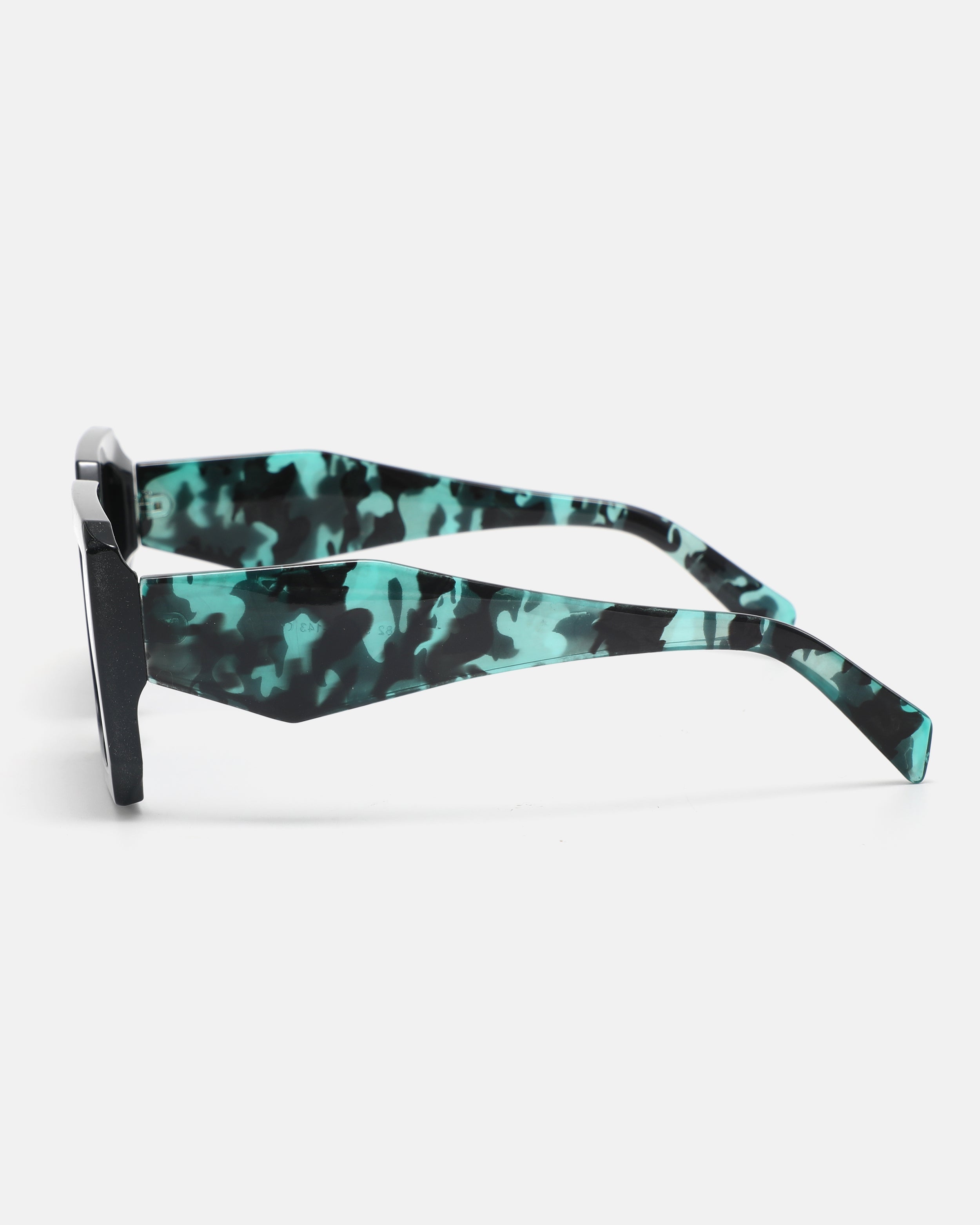 LYRA Oversized Square Sunglasses | Green / Black