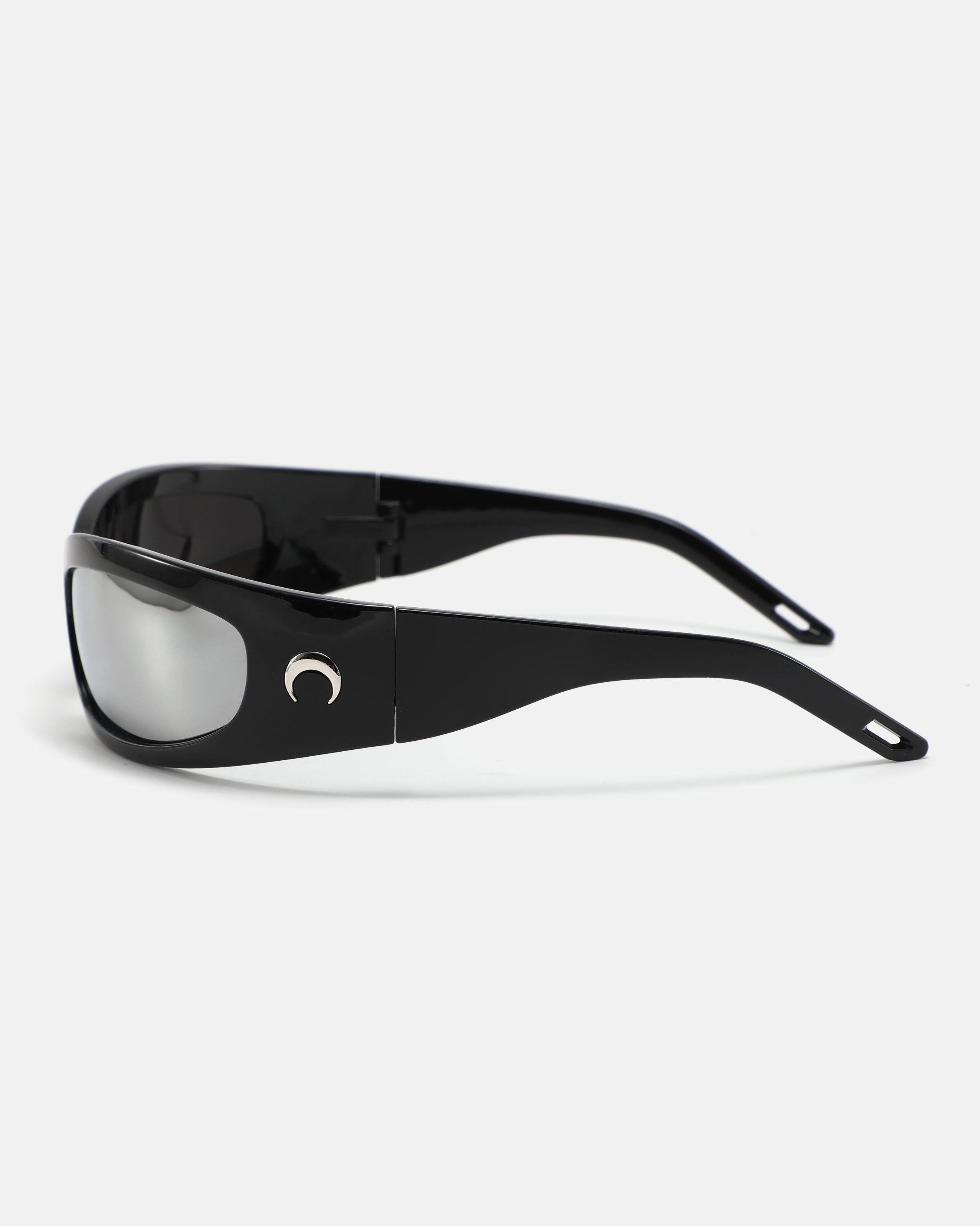 NOVA Wrap Sunglasses | Black / Chrome